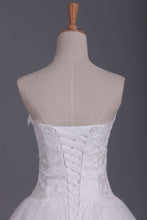 Load image into Gallery viewer, Vintage Wedding Dresses Sweetheart A Line Tulle With Applique And Sash