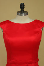 Load image into Gallery viewer, Red Sheath Bateau Mother Of The Bride Dresses Satin With Sash Open Back