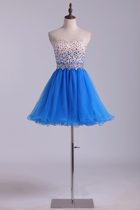 Sweetheart A-Line Tulle Homecoming Dresses With Beading