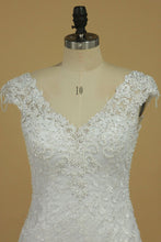 Load image into Gallery viewer, Wedding Dresses Off The Shoulder With Applique And Beads Mermaid/Trumpet