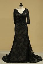 Load image into Gallery viewer, Lace V Neck Mother Of The Bride Dresses Mermaid With Beads And Ruffles