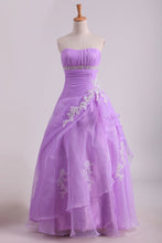 Load image into Gallery viewer, Strapless Floor Length Quinceanera Dresses With Applique And Ruffles