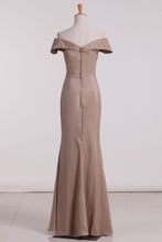 Load image into Gallery viewer, Off-The-Shoulder Sheath Floor-Length Elastic Satin Prom Dresses