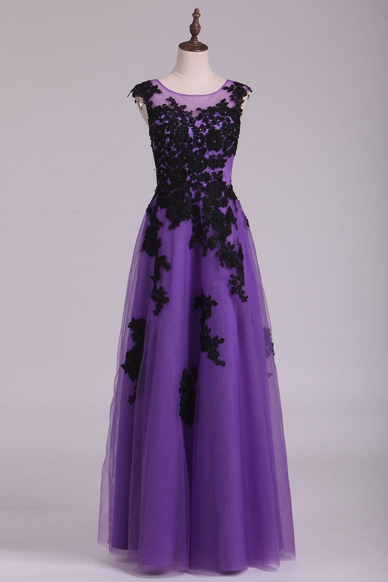 Tulle Evening Dresses Bateau Cap Sleeves A Line With Applique And Beads