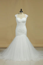 Load image into Gallery viewer, Tulle Sweetheart Ruffled Bodice Mermaid Lace Up Wedding Dresses