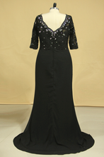 Load image into Gallery viewer, Plus Size Black V Neck Mother Of The Bride Dresses With Beads And Applique Chiffon