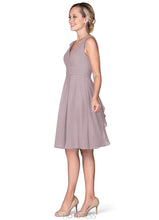 Load image into Gallery viewer, Willa Short Sleeves Natural Waist A-Line/Princess V-Neck Knee Length Bridesmaid Dresses