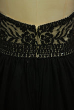 Load image into Gallery viewer, Plus Size Black A Line Prom Dresses Sweetheart Tulle With Applique &amp; Beads Floor Length