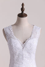 Load image into Gallery viewer, Tulle Wedding Dresses V Neck With Applique Mermaid Chapel Train