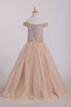 Load image into Gallery viewer, Boat Neck Tulle With Beads Ball Gown Flower Girl Dresses Floor Length