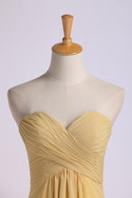 Load image into Gallery viewer, Bridesmaid Dresses Floor Length Sweetheart Sheath/Column Chiffon With Ruffle