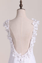 Load image into Gallery viewer, Graceful Lace Wedding Dress V Neck Backless A Line With Beads
