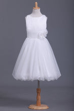 Load image into Gallery viewer, Tulle Bateau A Line With Ruffles And Handmade Flower Flower Girl Dresses