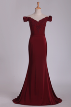 Load image into Gallery viewer, Off The Shoulder Spandex Prom Dresses Sweep Train With Applique
