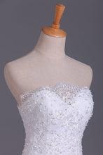 Load image into Gallery viewer, Wedding Dresses Strapless Mermaid Chapel Train With Applique Lace Up