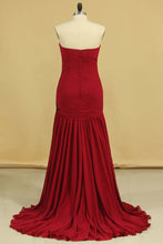 Load image into Gallery viewer, Burgundy/Maroon Sweetheart Mermaid Chiffon Evening Dresses With Ruffles And Applique