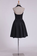 Load image into Gallery viewer, Halter Satin With Applique And Beads Mini Homecoming Dresses