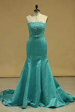 Load image into Gallery viewer, Mermaid Strapless With Applique And Sash Prom Dresses Satin