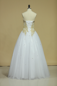 Ball Gown Sweetheart Quinceanera Dresses With Beads And Applique Tulle