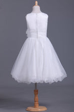 Load image into Gallery viewer, Tulle Bateau A Line With Ruffles And Handmade Flower Flower Girl Dresses
