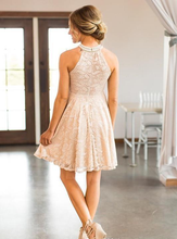 Load image into Gallery viewer, Short Lace Country Bridesmaids Dresses Halter Wedding Guest Dresses