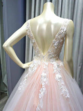 Load image into Gallery viewer, Charming Ball Gown V Neck Tulle Lace Appliques Prom Dresses, Evening SJS15625