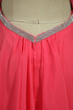 Load image into Gallery viewer, Halter A Line Short/Mini Homecoming Dresses Chiffon With Beads And Ruffles